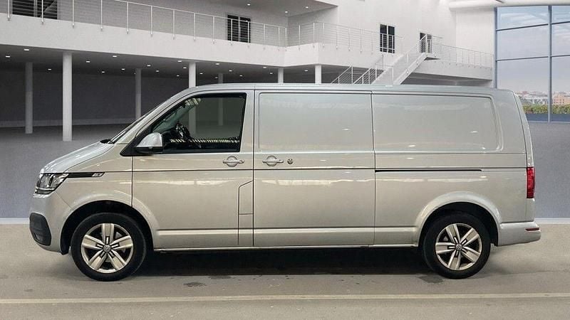 Used VW Transporter Highline 150 HP (110 kW) 2022 Silver Van