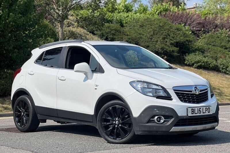 White Used 2015 Vauxhall Mokka S SUV | £4,995 (Fair price) - Image 1/1