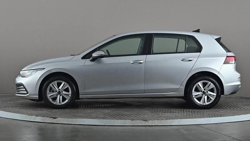 Used VW Golf VIII Life 130 HP (95 kW) 2023 Silver Hatchback