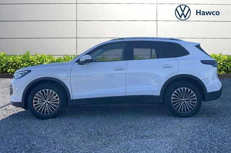 Second-hand VW Tiguan Match 201 CP (147 kW) 2025 Alb SUV
