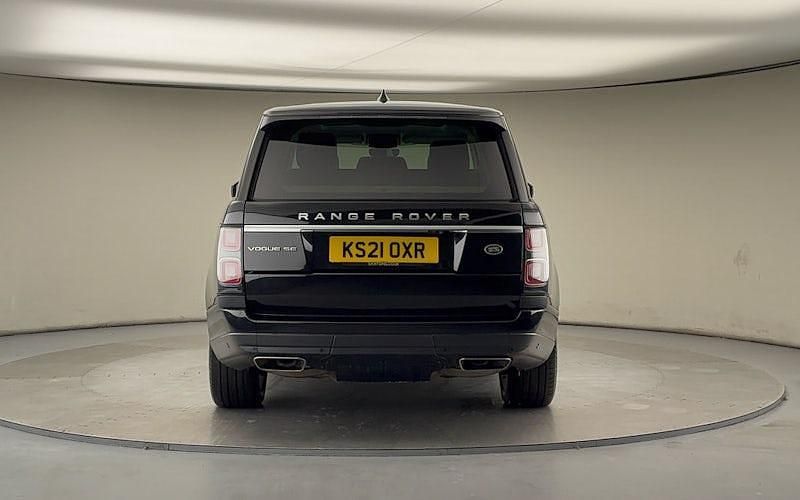 Used Land Rover Range Rover Vogue SE 300 HP (220 kW) 2021 Santorini black SUV