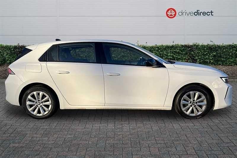Used Vauxhall Astra Design Edition 2023 White Hatchback