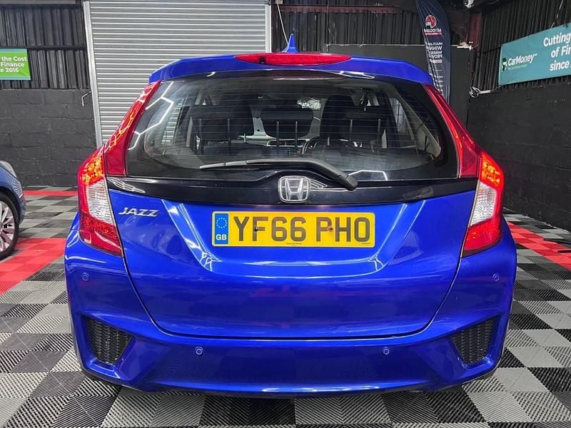 Used Honda Jazz SE 102 HP (75 kW) 2016 Blue Hatchback