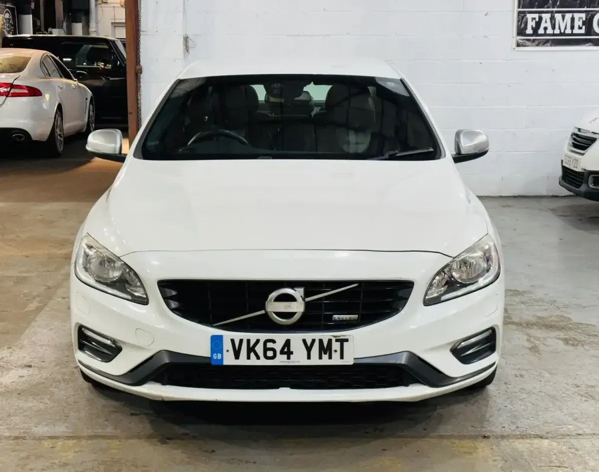 Usado Volvo S60 R-Design 136 CV (100 kW) 2014 Blanco Berlina