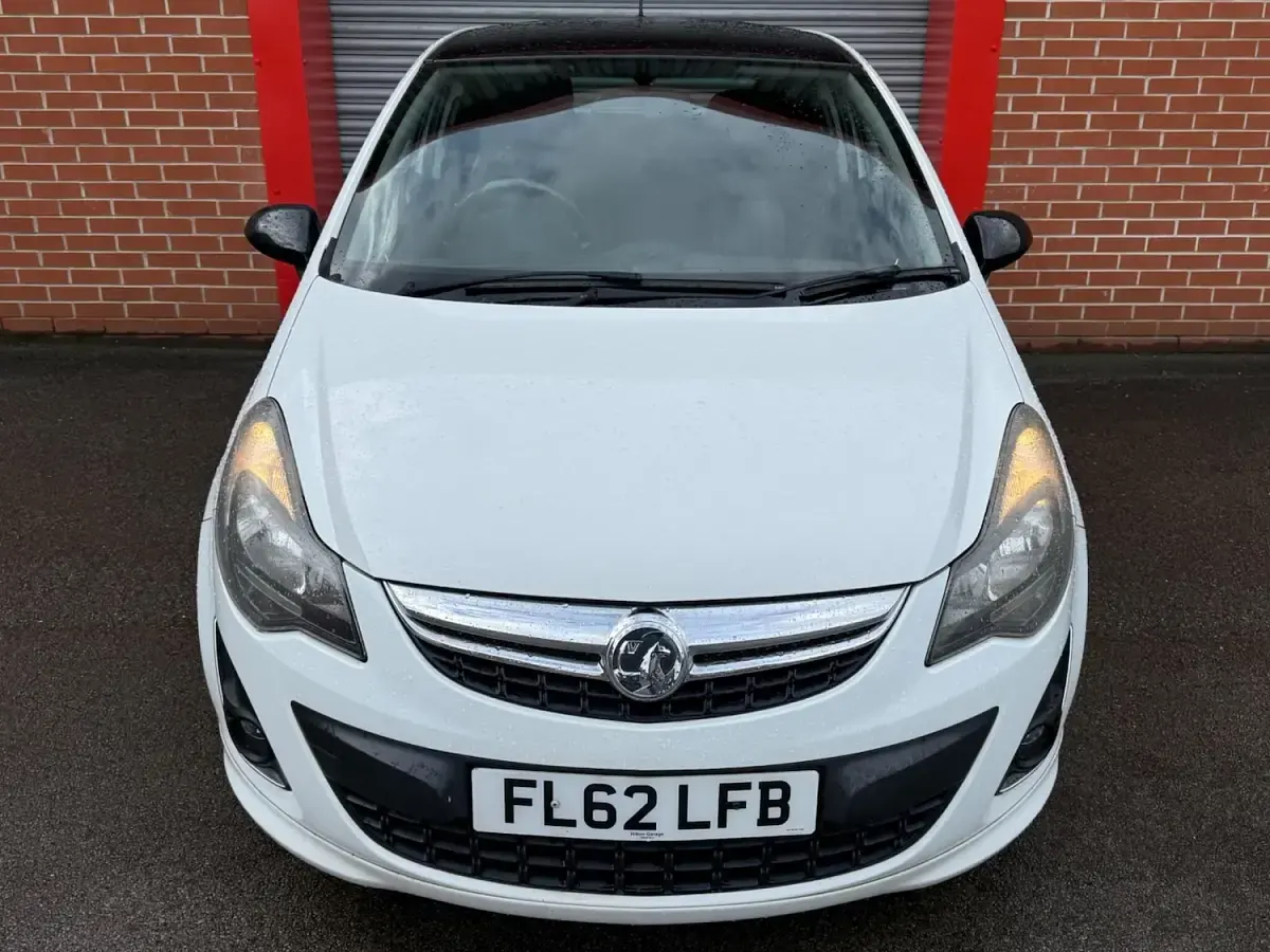 Used Vauxhall Corsa Edition 2012 White Hatchback