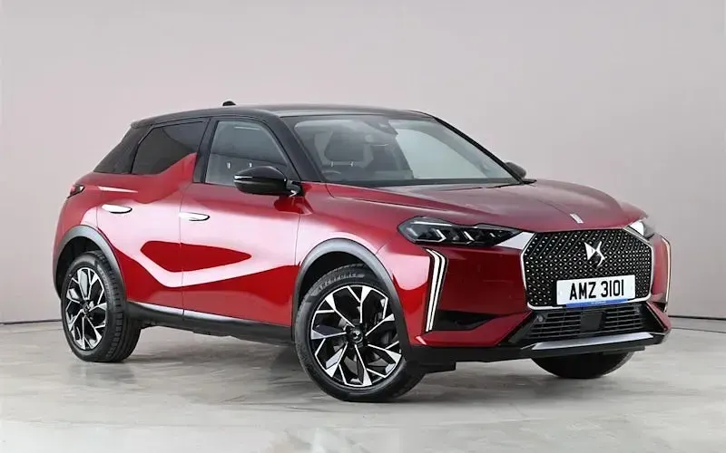 Usado DS Automobiles DS3 Crossback Rivoli 131 HP (96 kW) 2023 SUV