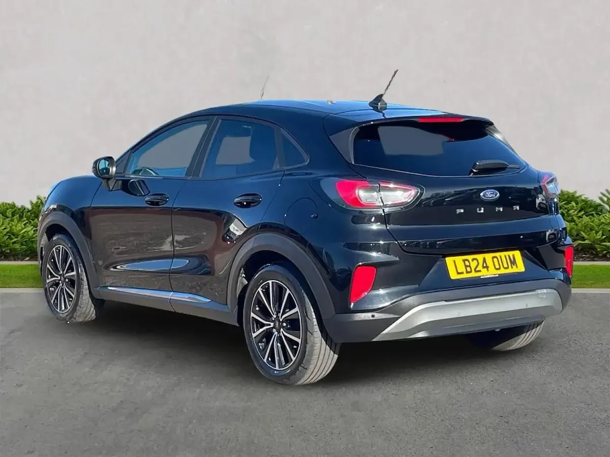 Usado Ford Puma Titanium 125 CV (91 kW) 2024 Negro SUV