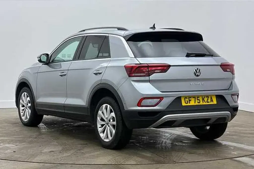 Używany VW T-Roc Match 150 KM (110 kW) 2025 Srebrny SUV