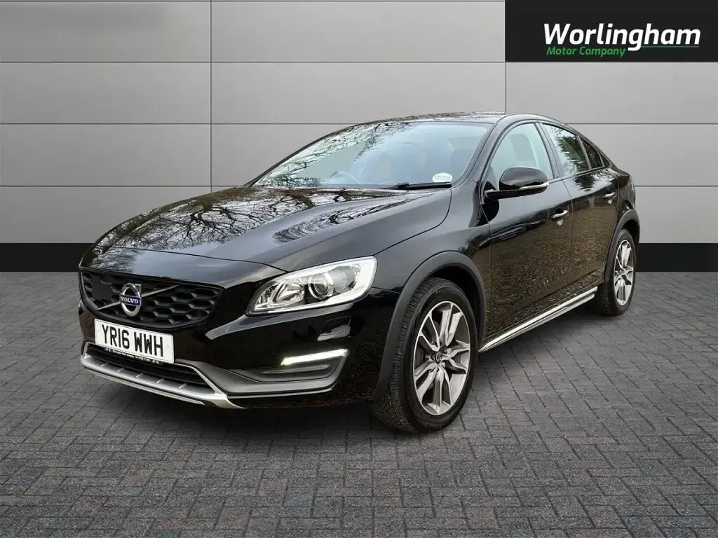 Used Volvo S60 CC 190 HP (139 kW) 2016 Black Sedan