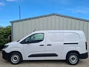 Used Vauxhall Combo 100 HP (73 kW) 2024 White MPV