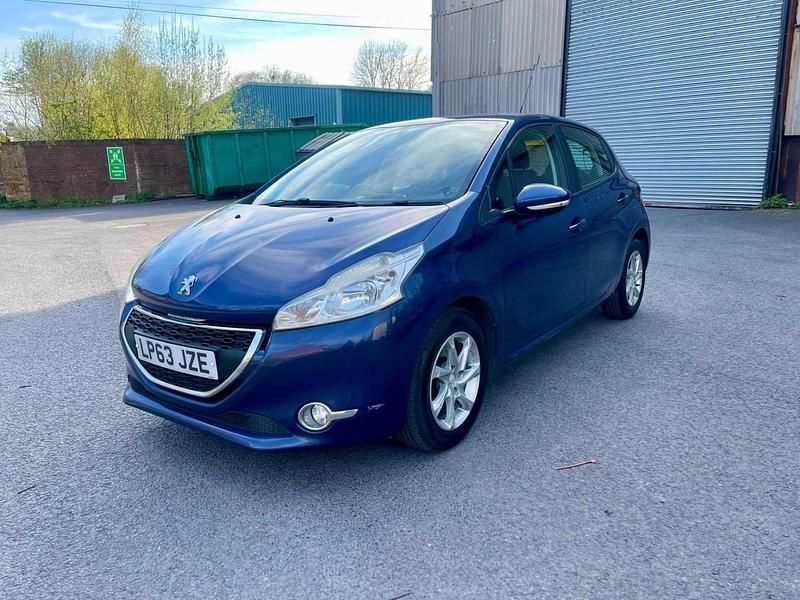 Used Peugeot 208 Active 82 HP (60 kW) 2014 Blue Hatchback