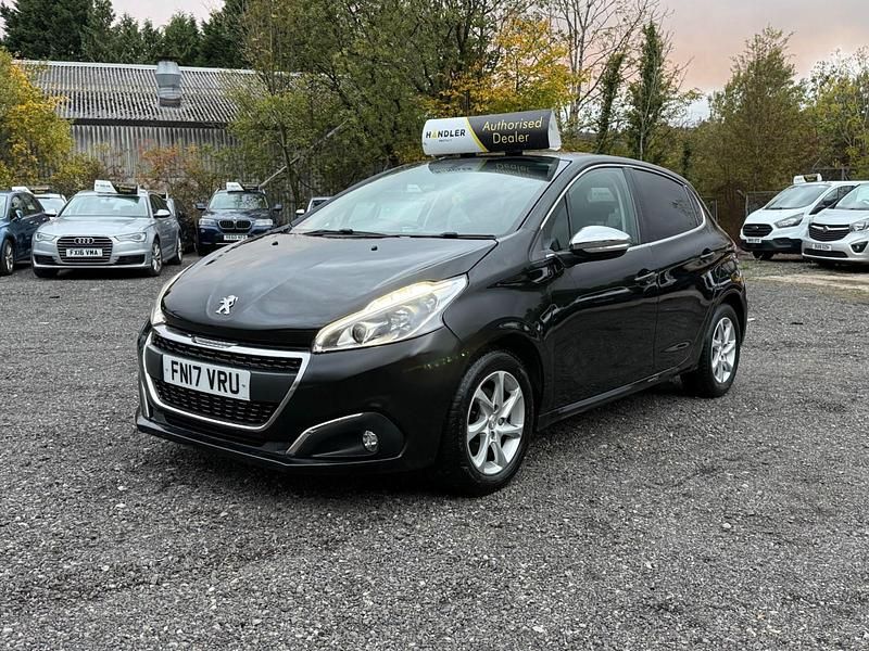 Used Peugeot 208 Active 82 HP (60 kW) 2017 Black Hatchback