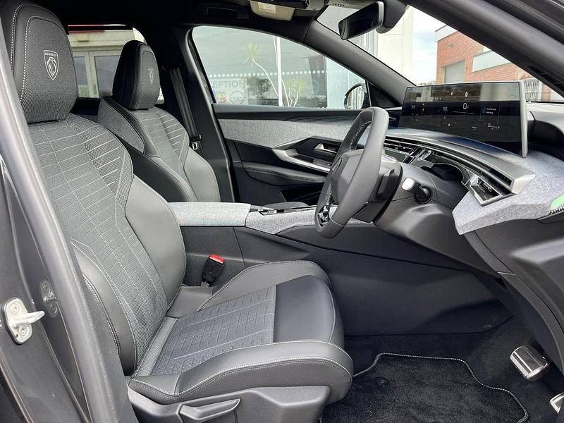 Used Peugeot 5008 GT 134 HP (98 kW) 2025 Grey SUV