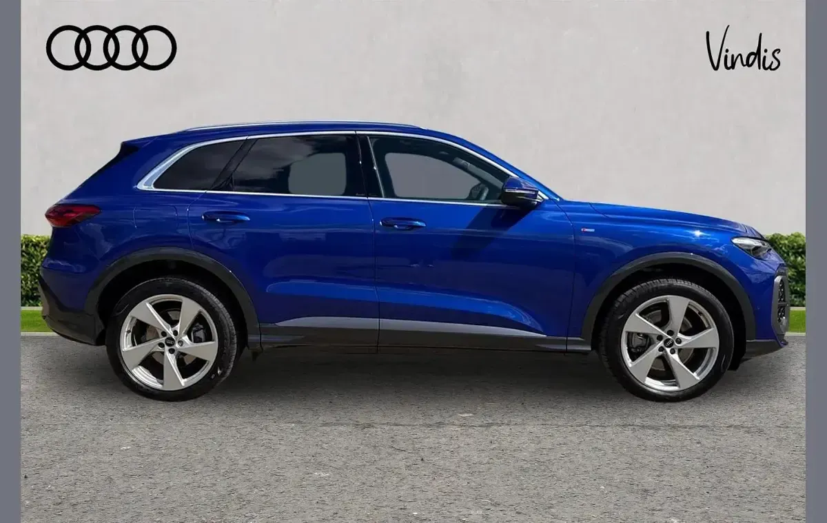 Begagnad Audi Q5 S-Line 204 HK (150 kW) 2026 Blå SUV