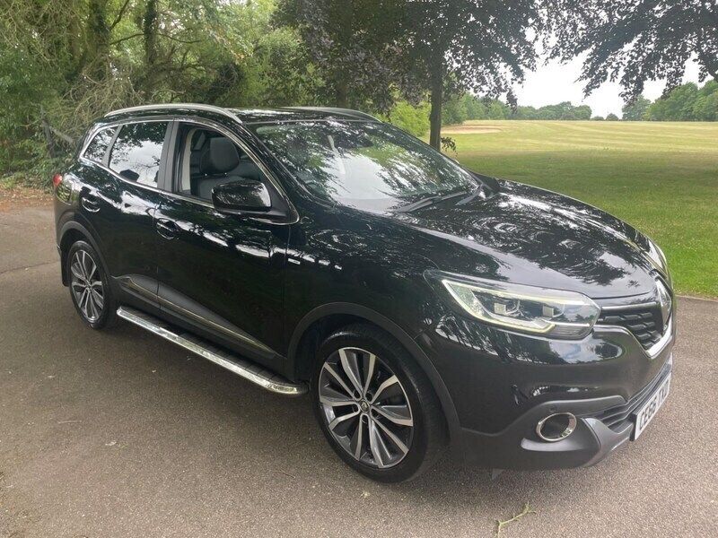 Black Used 2016 Renault Kadjar Signature SUV | £6,495 (Fair price) - Image 1/4