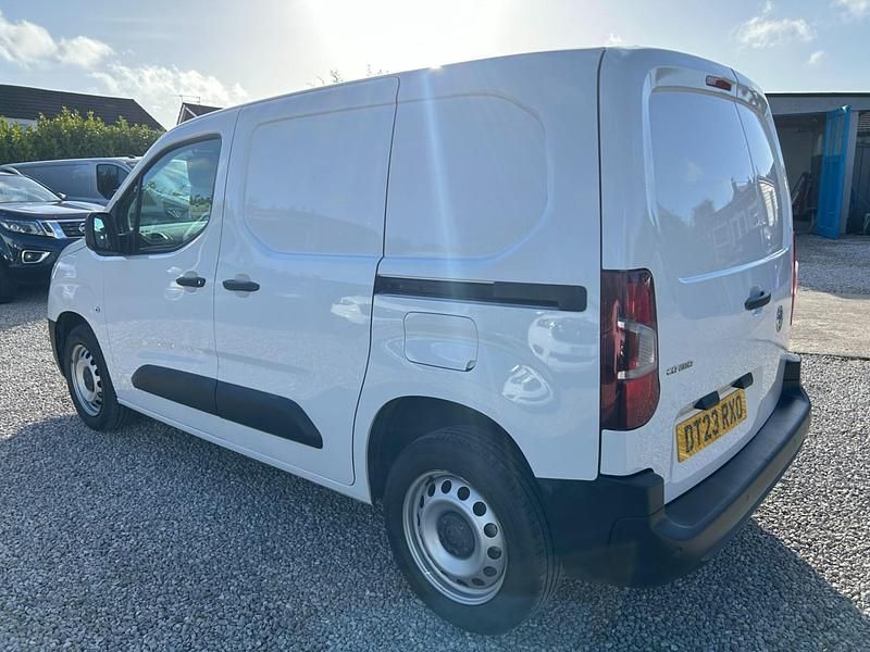 Used Vauxhall Combo 100 HP (73 kW) 2023 White MPV