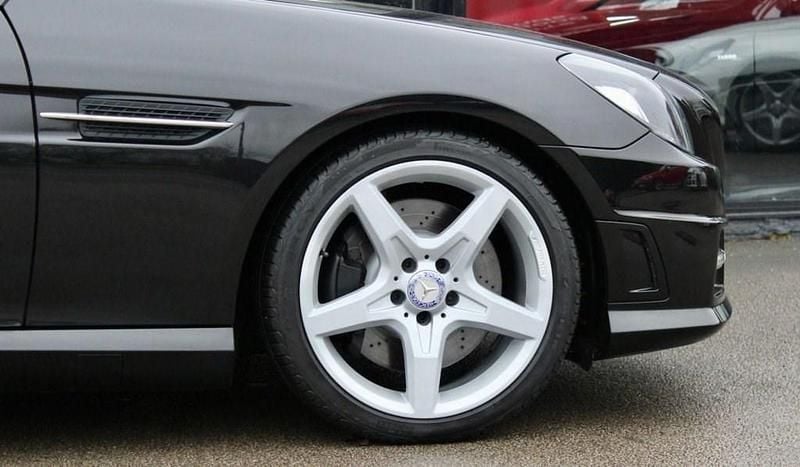 Used Mercedes SLK200 AMG 184 HP (135 kW) 2012 Black Cabriolet