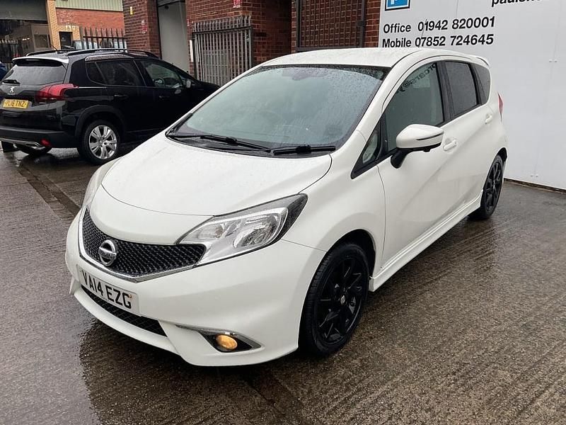 Used Nissan Note Tekna 90 HP (66 kW) 2014 White Hatchback