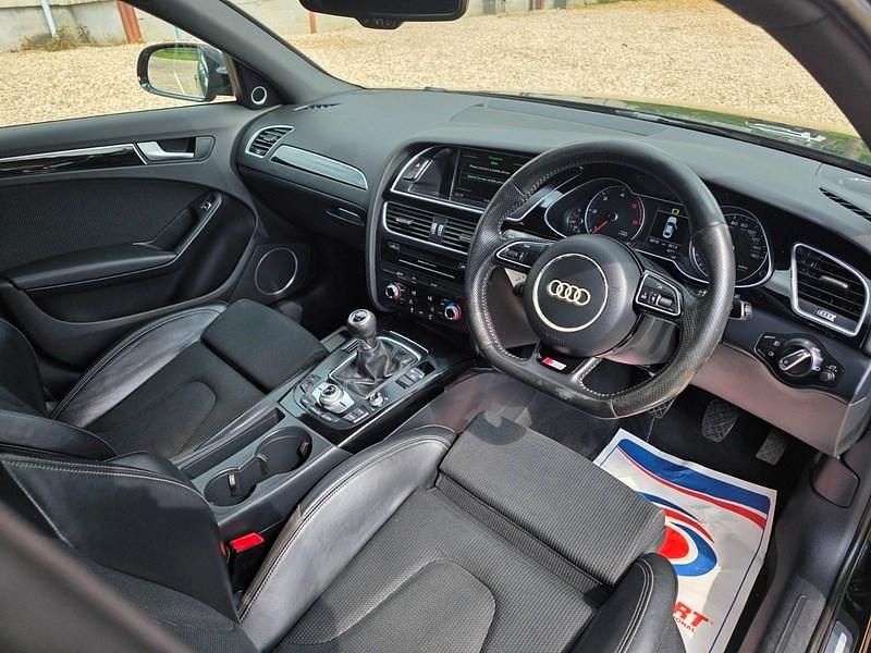 Begagnad Audi A4 Black Edition 2015 Svart Sedan