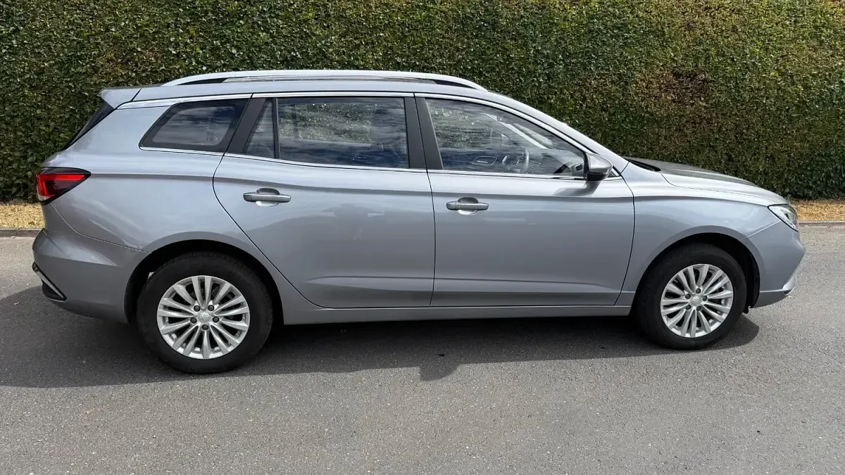 Used MG MG5 EV Exclusive 114 kW (156 HP) 2021 Silver Estate