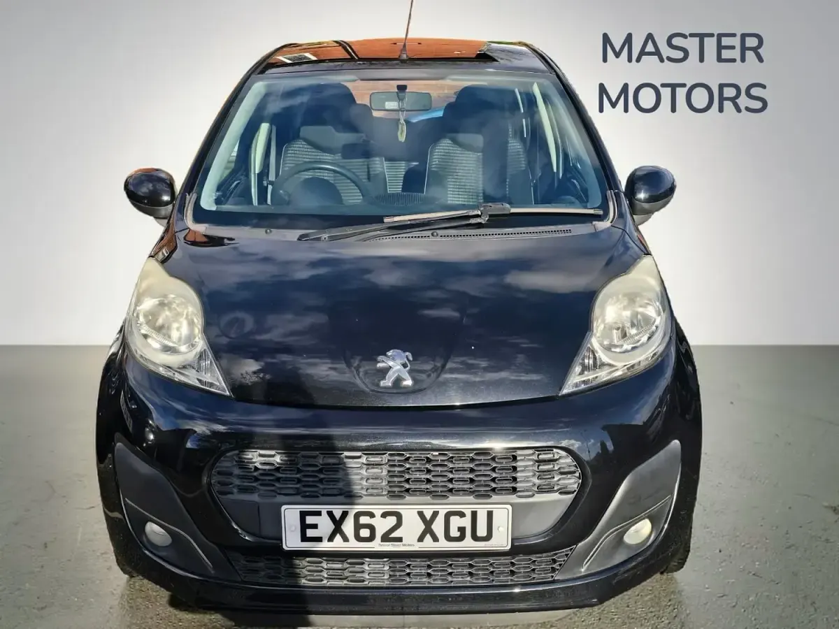 Używany Peugeot 107 Active 68 KM (50 kW) 2012 Czarny Hatchback