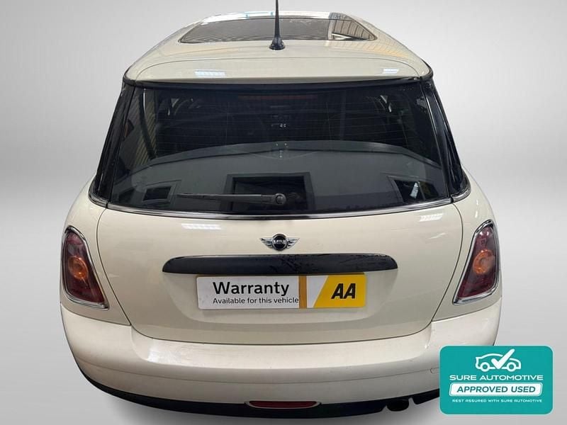 Used Mini ONE Hatch 94 HP (69 kW) 2007 White Hatchback