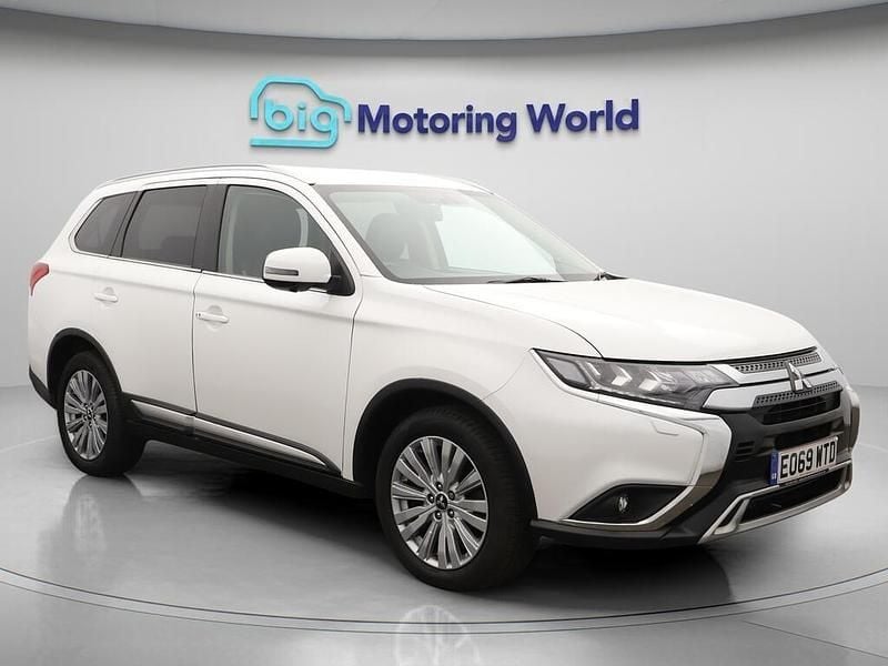 White Used 2019 Mitsubishi Outlander SUV | £15,000 (Fair price) - Image 1/4