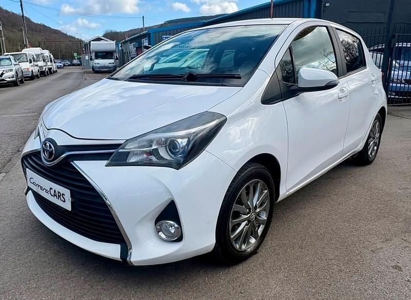 Used Toyota Yaris 2017 White Hatchback