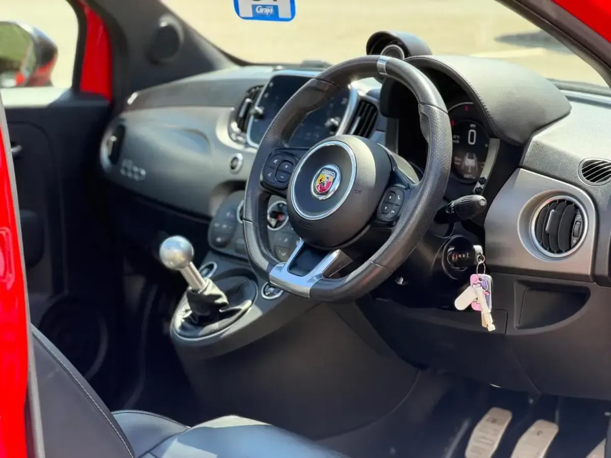 Used Abarth 595C Turismo 165 HP (121 kW) 2019 Red Cabriolet