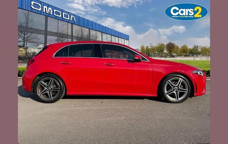 Used Mercedes A180 AMG Line Premium 134 HP (98 kW) 2019 Red Hatchback