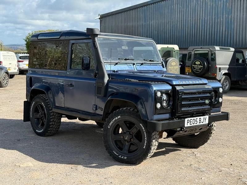 Used Land Rover Defender 120 HP (88 kW) 2005 Blue Hatchback