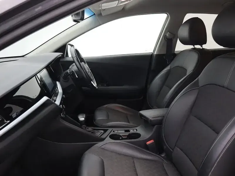 Used Kia Niro 139 HP (102 kW) 2020 Grey SUV
