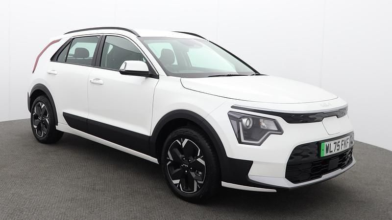 New Kia e-Niro 2026 White SUV