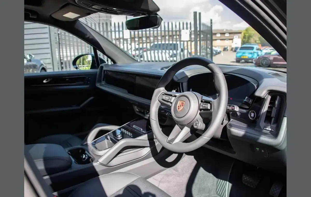 Used Porsche Cayenne Black Edition 464 HP (341 kW) 2026 Black SUV