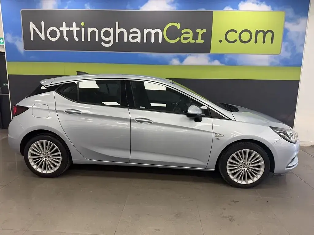Used Vauxhall Astra Elite 150 HP (110 kW) 2016 Silver Hatchback