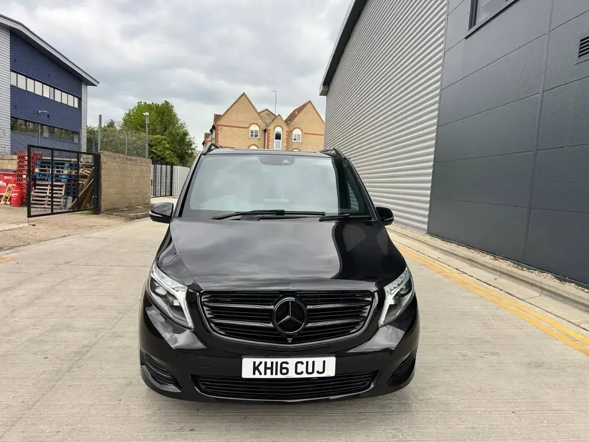 Used Mercedes V250 190 HP (139 kW) 2016 Black MPV