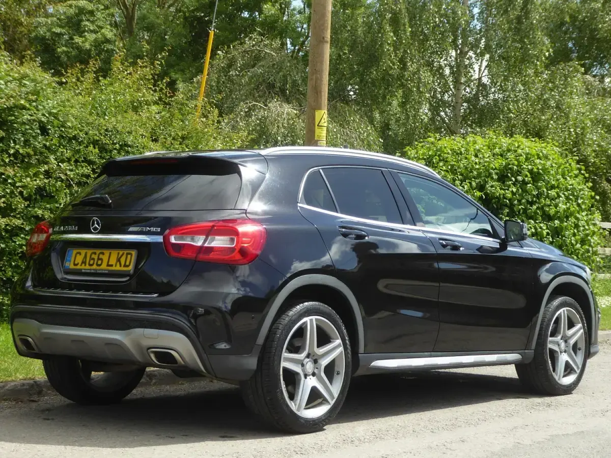 Used Mercedes GLA200 AMG line 136 HP (100 kW) 2017 Black SUV