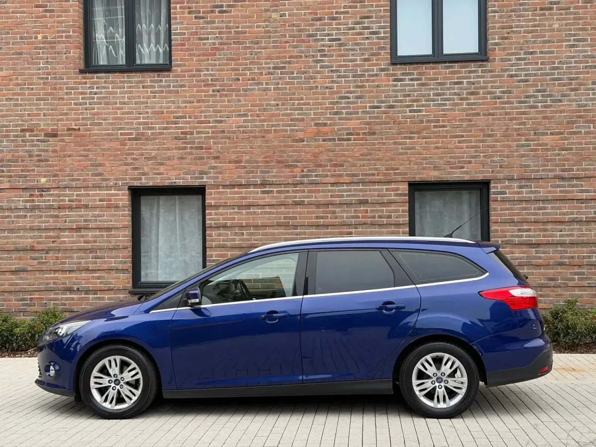 Used Ford Focus Titanium 125 HP (91 kW) 2014 Blue Estate