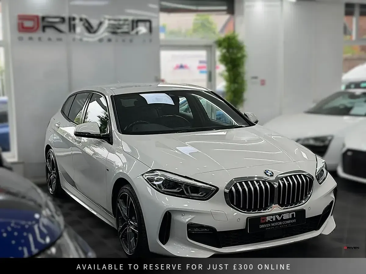Usado BMW 118 M Sport 2022 Branco Citadino