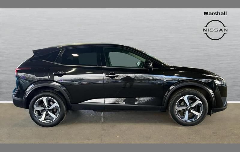 Used Nissan Qashqai N-Connecta 155 HP (114 kW) 2024 Black SUV