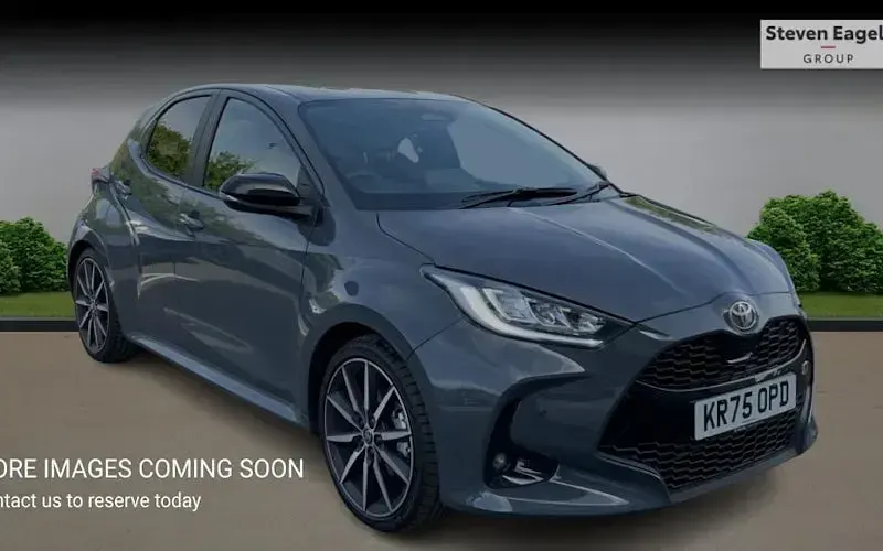 Begagnad Toyota Yaris Hybrid Sport 131 HK (96 kW) 2026 Halvkombi