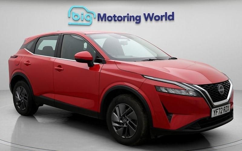 Red Used 2022 Nissan Qashqai Acenta Premium SUV | £15,300 (Good price) - Image 1/4