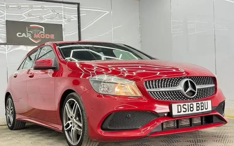 Used Mercedes A180 Executive 122 HP (89 kW) 2018 Red Hatchback