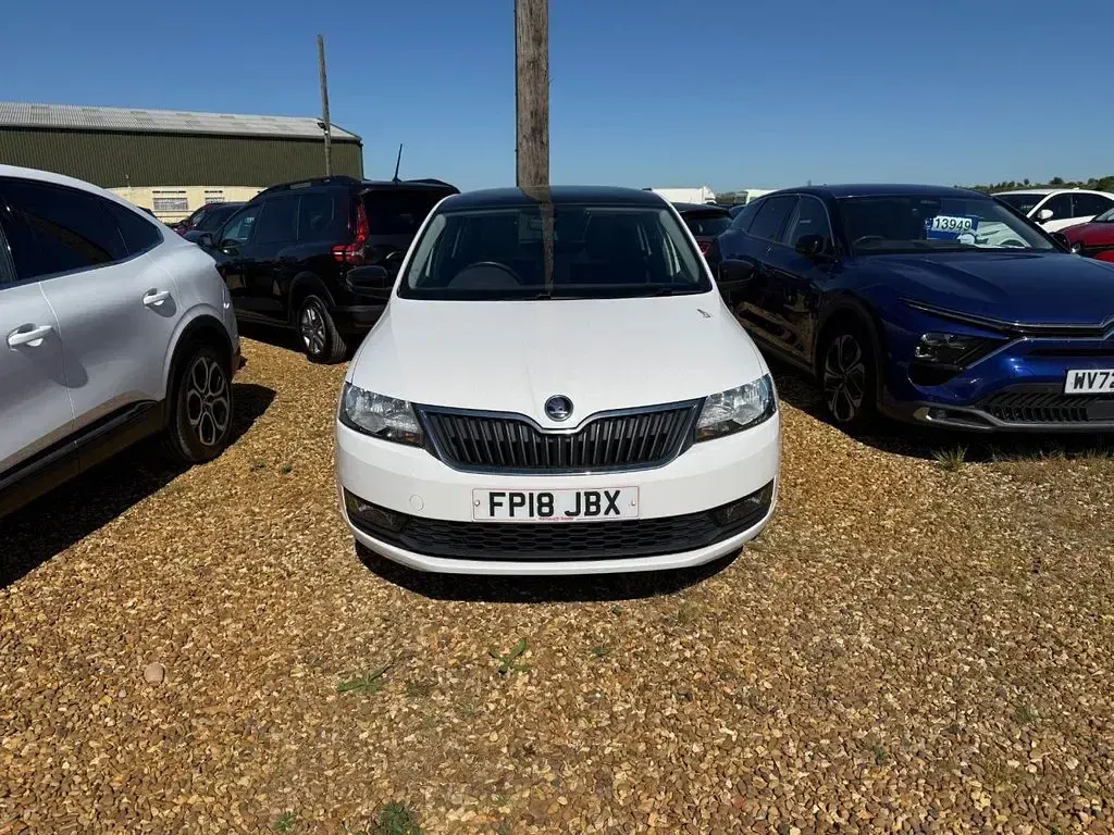 Used Skoda Rapid Sport 110 HP (80 kW) 2018 White Hatchback