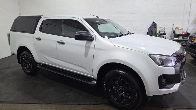 New Isuzu D-Max 2025 Dolomite white Pickup