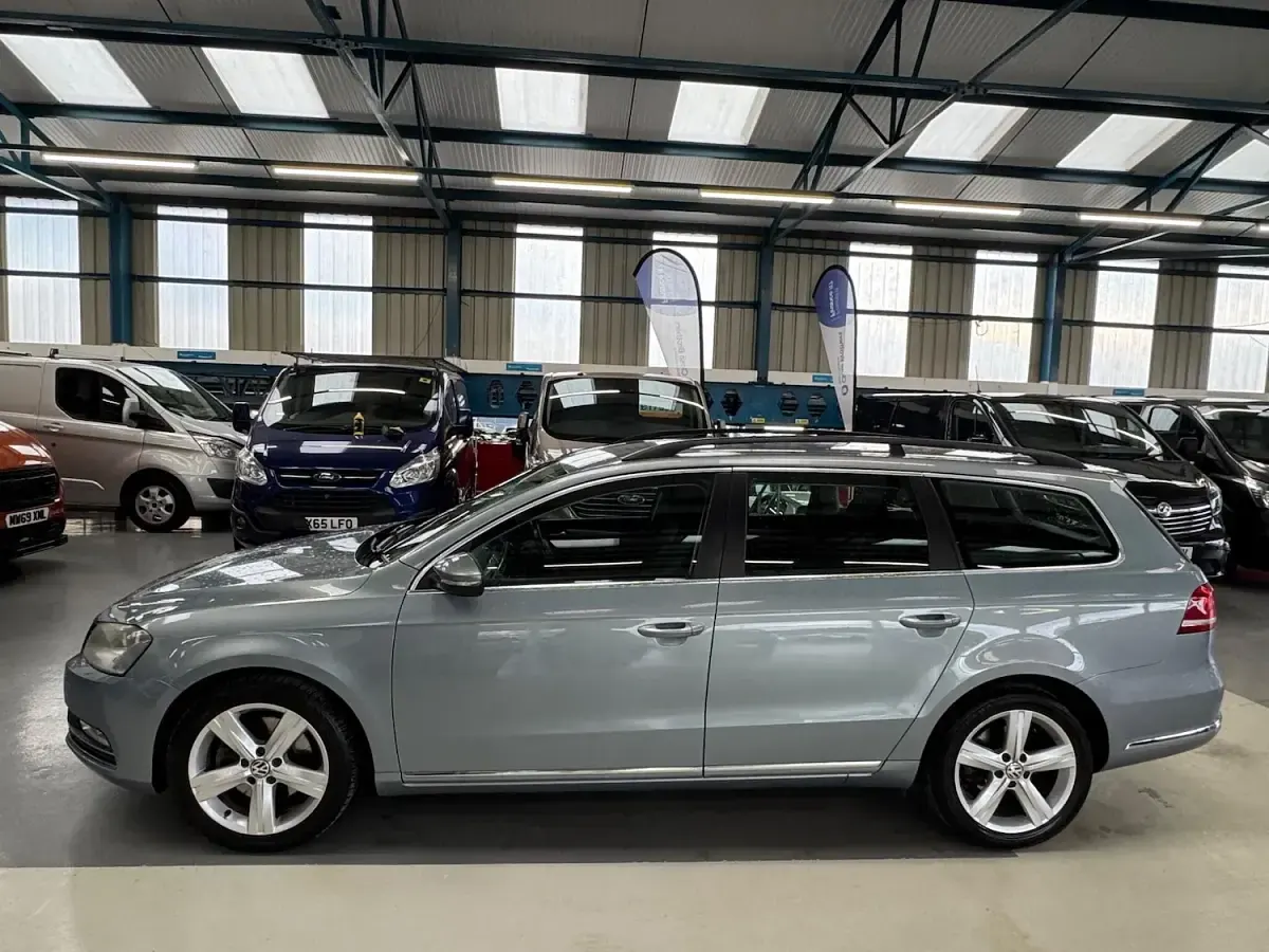 Used VW Passat SE 138 HP (101 kW) 2012 Grey Estate