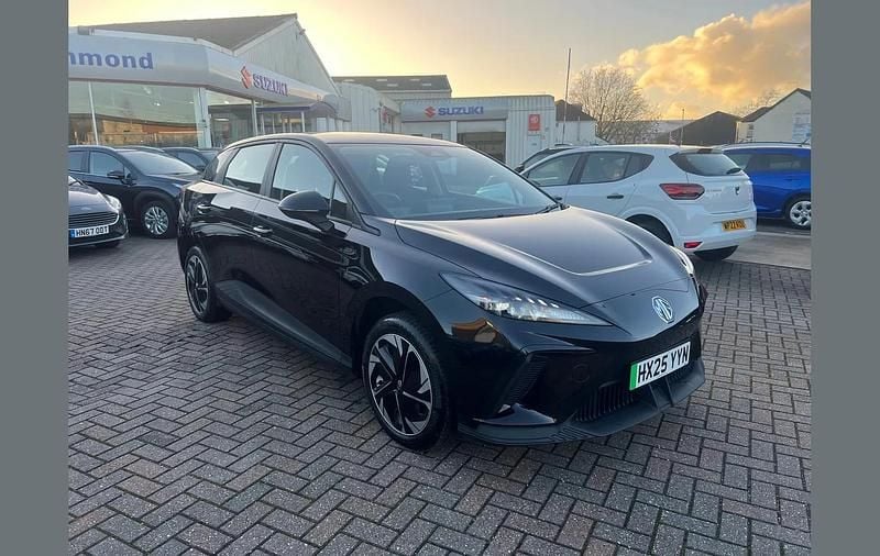 Used MG MG4 EV SE 147 kW (200 HP) 2025 Black Hatchback