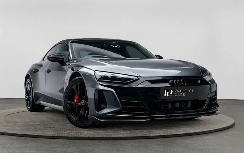 Used Audi e-tron GT quattro Comfort 389 kW (530 HP) 2022 Sedan