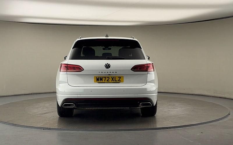 Used VW Touareg Black Edition 286 HP (210 kW) 2022 Pure white SUV