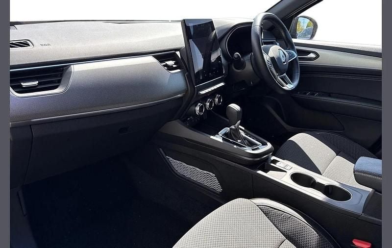 Begagnad Renault Arkana Techno 142 HK (104 kW) 2024 Blå SUV